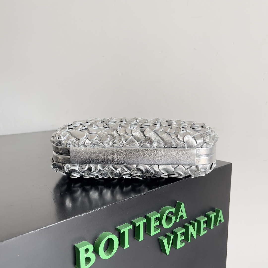 Bottega Veneta BV 717622 Knot BV10103