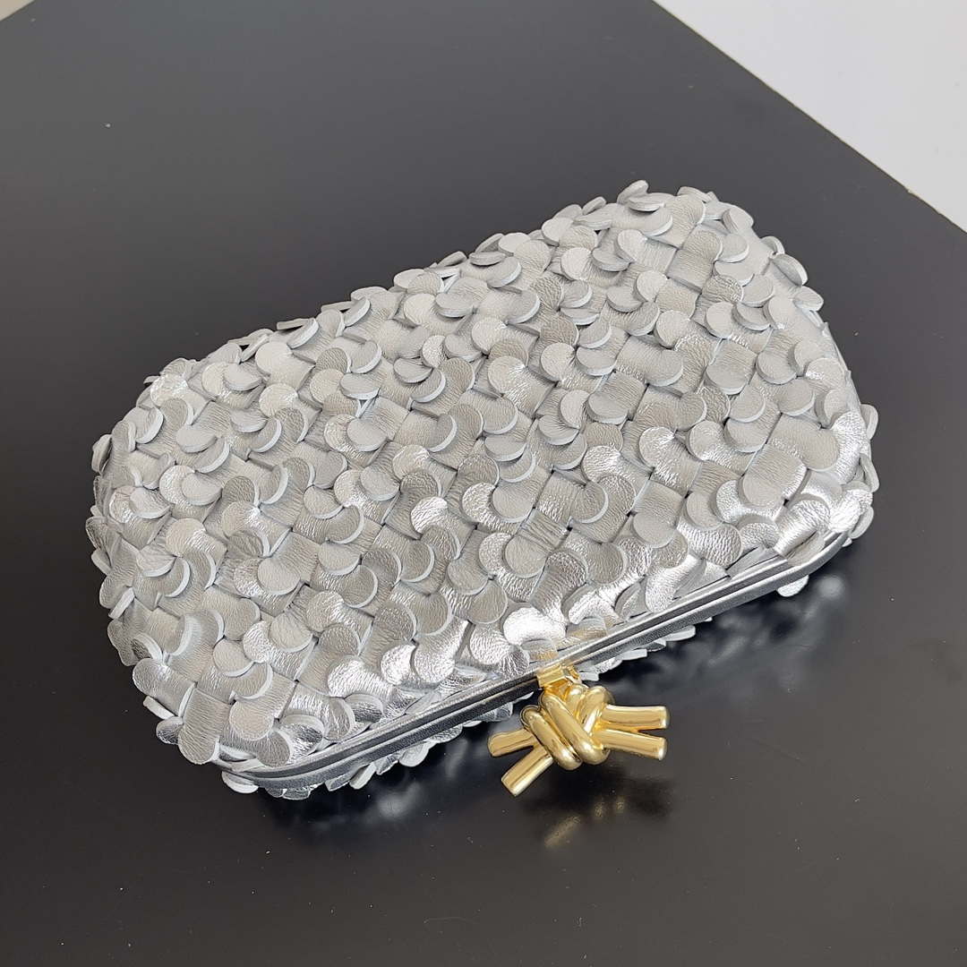 Bottega Veneta BV 717622 Knot BV10103