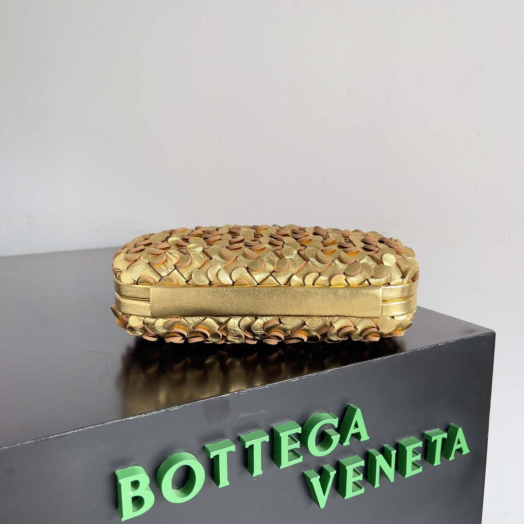 Bottega Veneta BV 717622 Knot BV10104