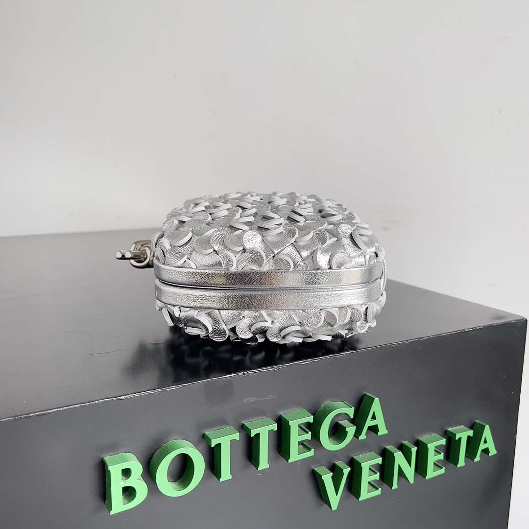 Bottega Veneta BV 717622 Knot BV10105