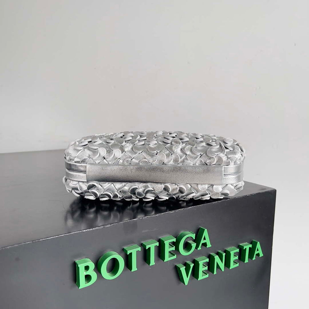 Bottega Veneta BV 717622 Knot BV10105