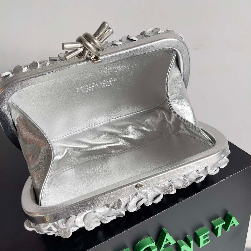Bottega Veneta BV 717622 Knot BV10105