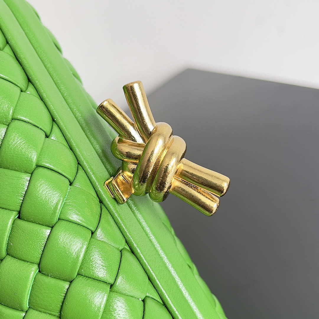 Bottega Veneta BV 717622 Knot Green BV10090