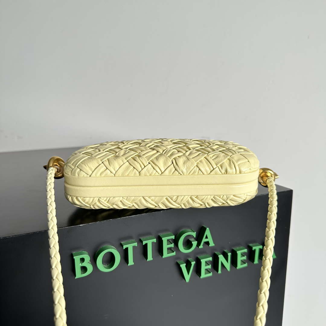 Bottega Veneta BV 717623 Knot Small Handbag With Strap BV10110