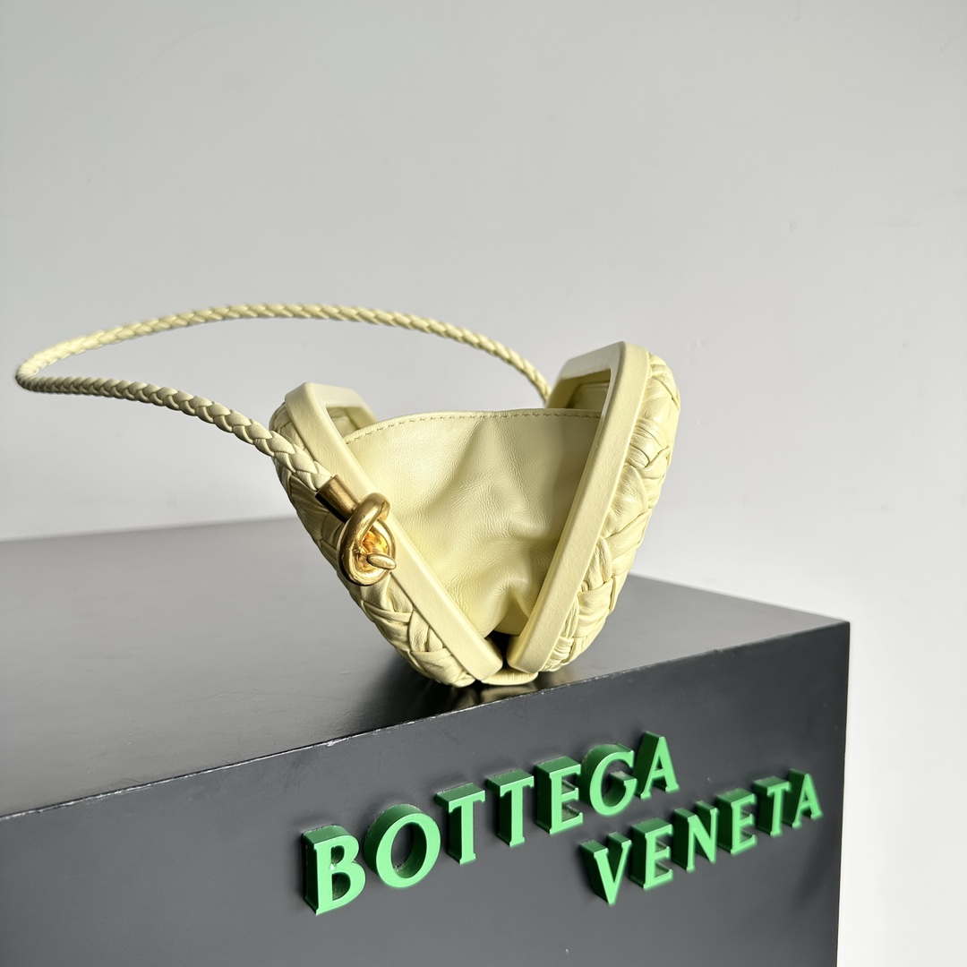 Bottega Veneta BV 717623 Knot Small Handbag With Strap BV10110
