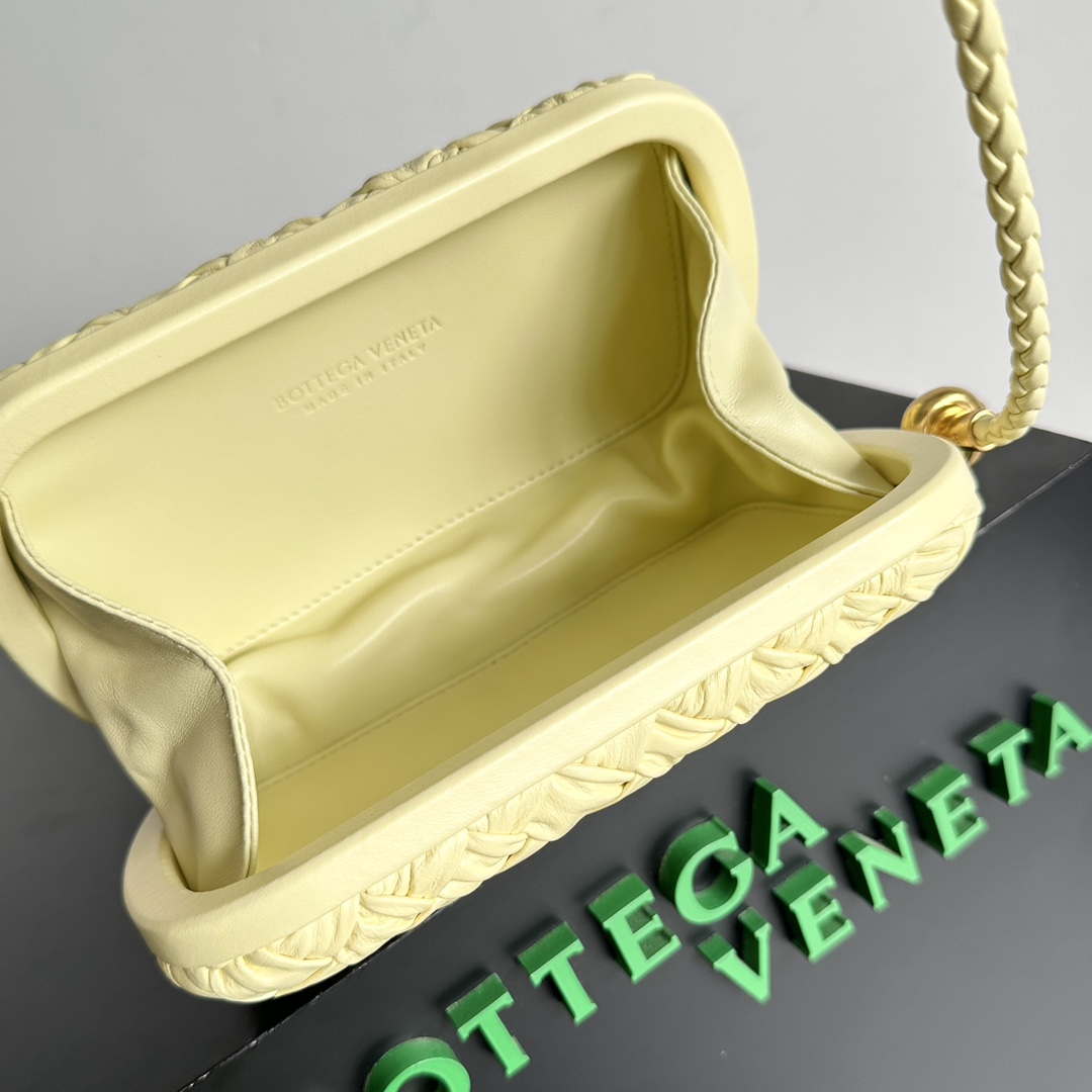 Bottega Veneta BV 717623 Knot Small Handbag With Strap BV10110