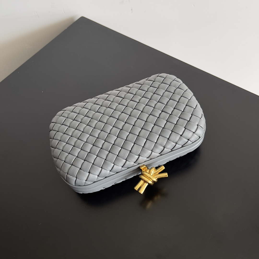 Bottega Veneta BV 717622 Knot BV10094