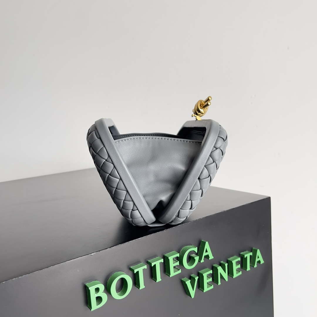 Bottega Veneta BV 717622 Knot BV10094
