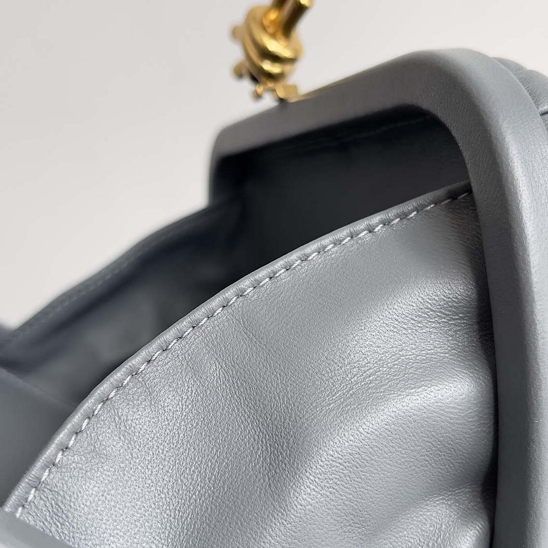 Bottega Veneta BV 717622 Knot BV10094