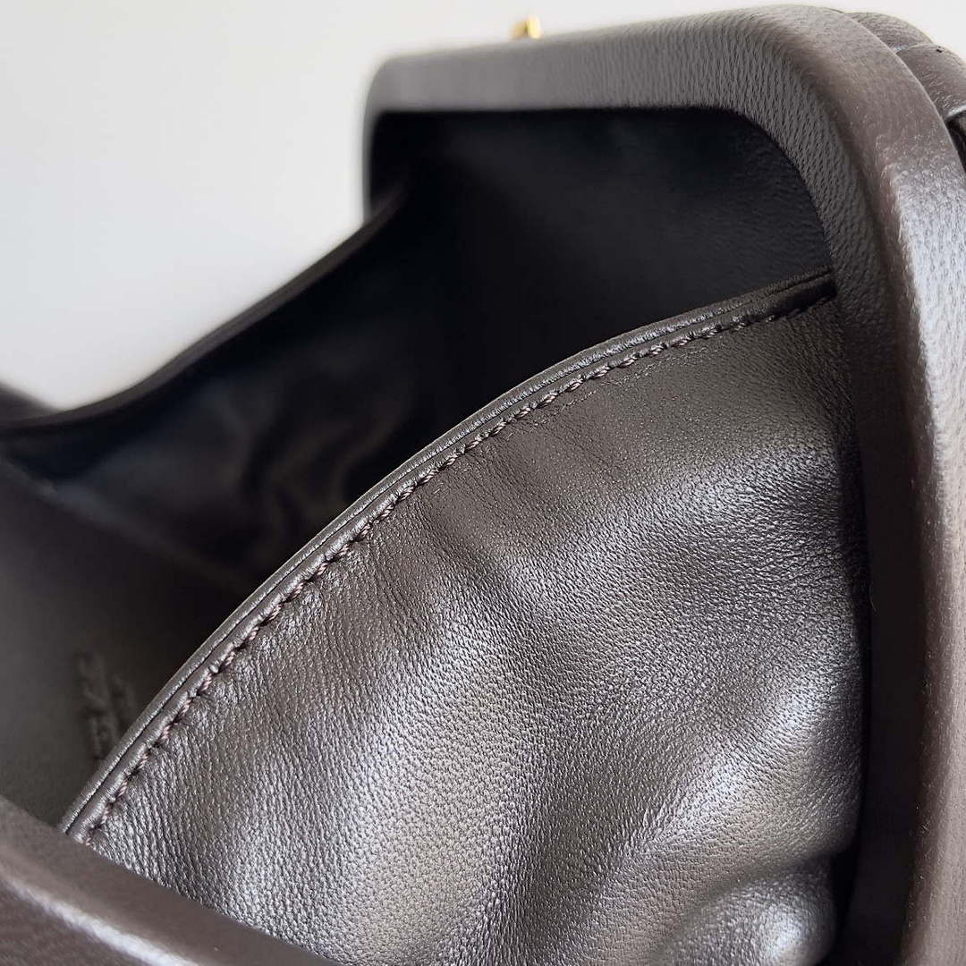 Bottega Veneta BV 717622 Knot BV10095