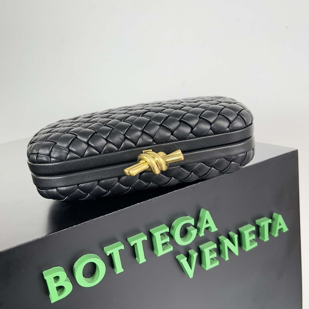 Bottega Veneta BV 717622 Knot BV10097