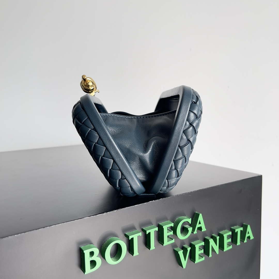 Bottega Veneta BV 717622 Knot BV10099