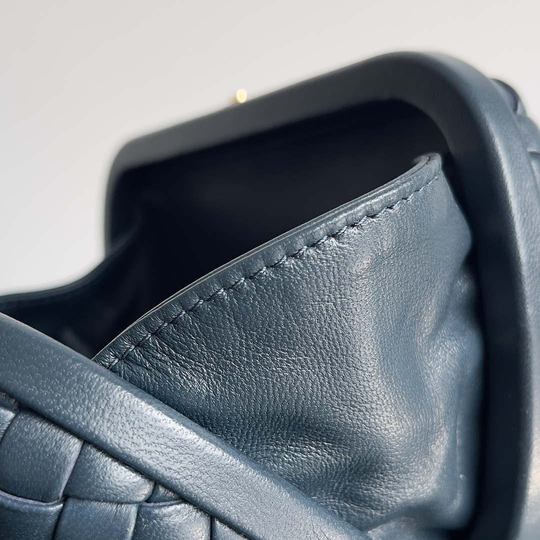 Bottega Veneta BV 717622 Knot BV10099