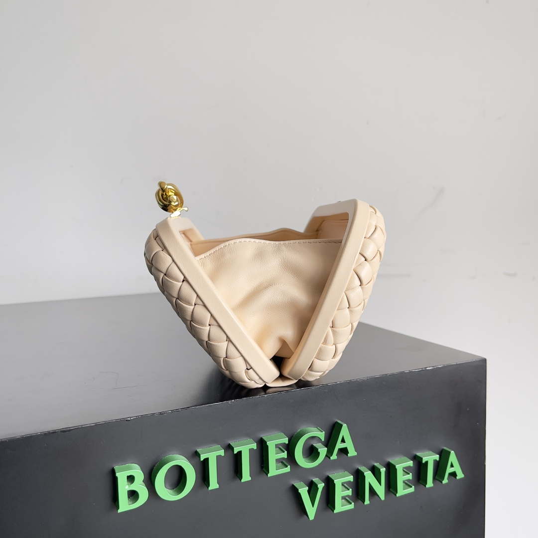 Bottega Veneta BV 717622 Knot BV10100