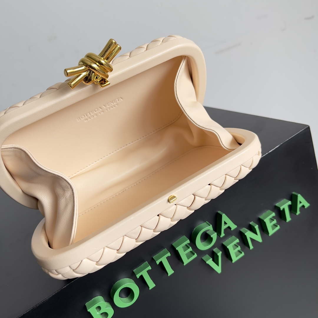 Bottega Veneta BV 717622 Knot BV10100