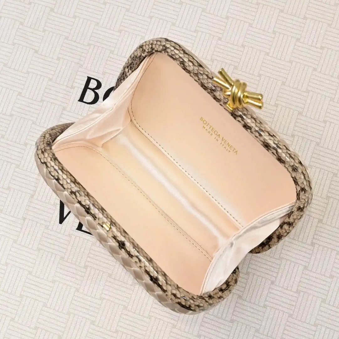 Bottega Veneta BV 717622V01D12929 Knot BV10132