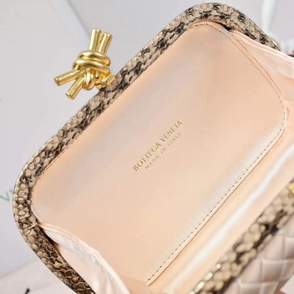 Bottega Veneta BV 717622V01D12929 Knot BV10132