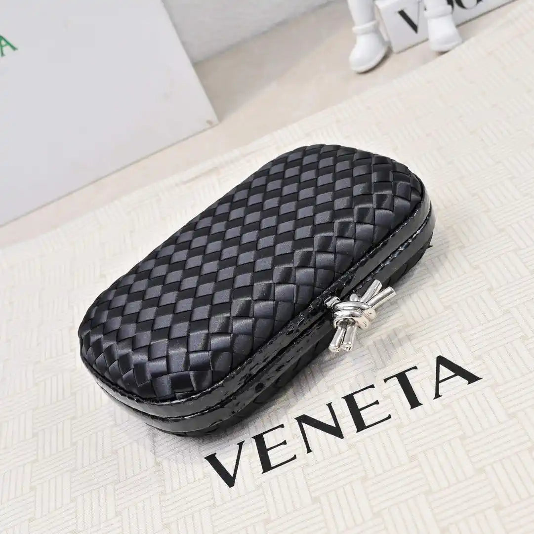 Bottega Veneta BV 717622V01D12929 Knot BV10131