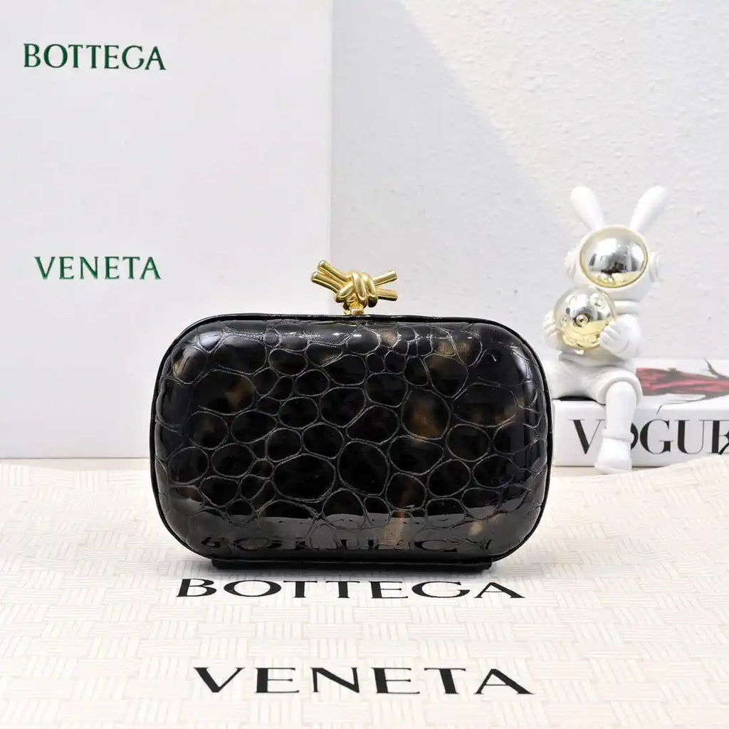 Bottega Veneta BV 717622V01D12929 Knot Pearlescent crocodile pattern BV10140