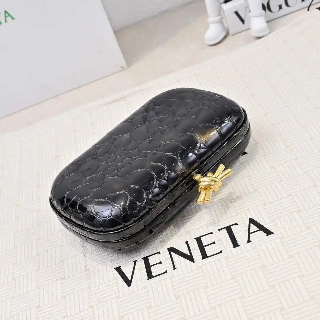 Bottega Veneta BV 717622V01D12929 Knot Pearlescent crocodile pattern BV10140
