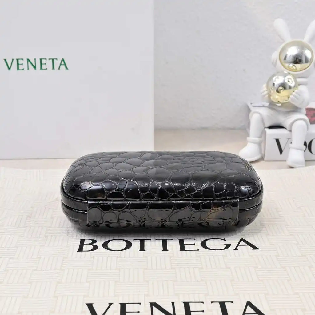 Bottega Veneta BV 717622V01D12929 Knot Pearlescent crocodile pattern BV10140