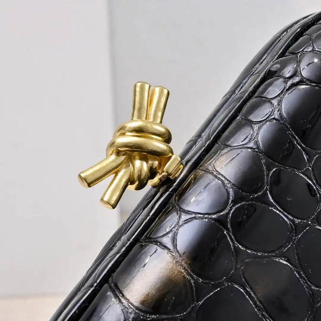 Bottega Veneta BV 717622V01D12929 Knot Pearlescent crocodile pattern BV10140