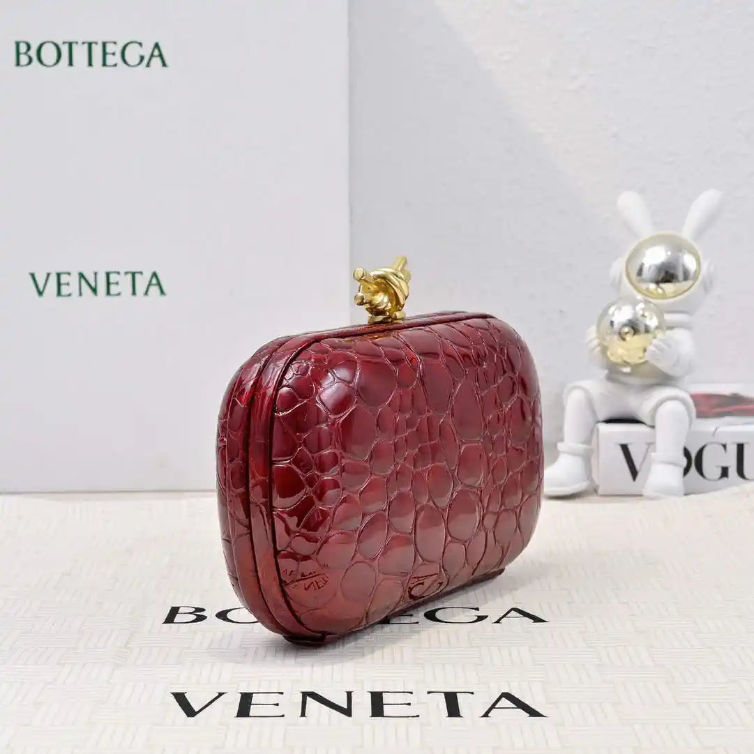 Bottega Veneta BV 717622V01D12929 Knot Pearlescent crocodile pattern BV10143