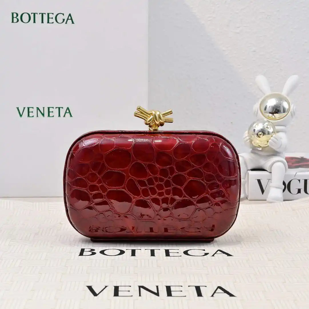 Bottega Veneta BV 717622V01D12929 Knot Pearlescent crocodile pattern BV10143