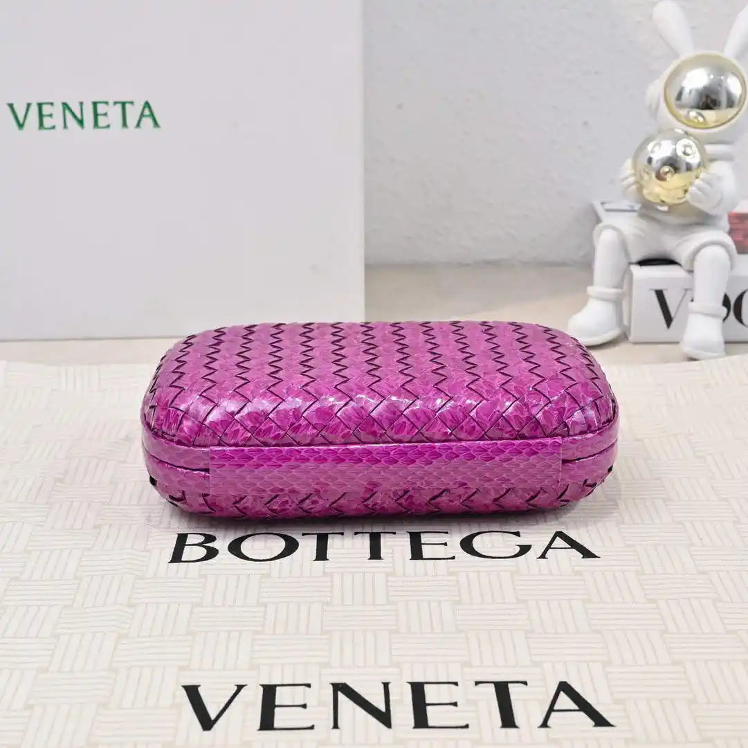Bottega Veneta BV 717622V01D12929 Knot Snakeskin BV10137