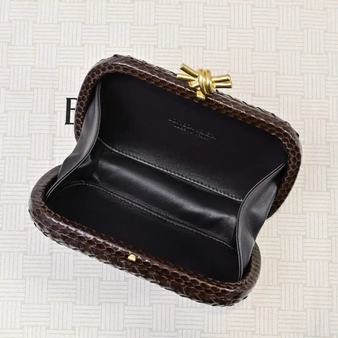 Bottega Veneta BV 717622V01D12929 Knot Snakeskin BV10135