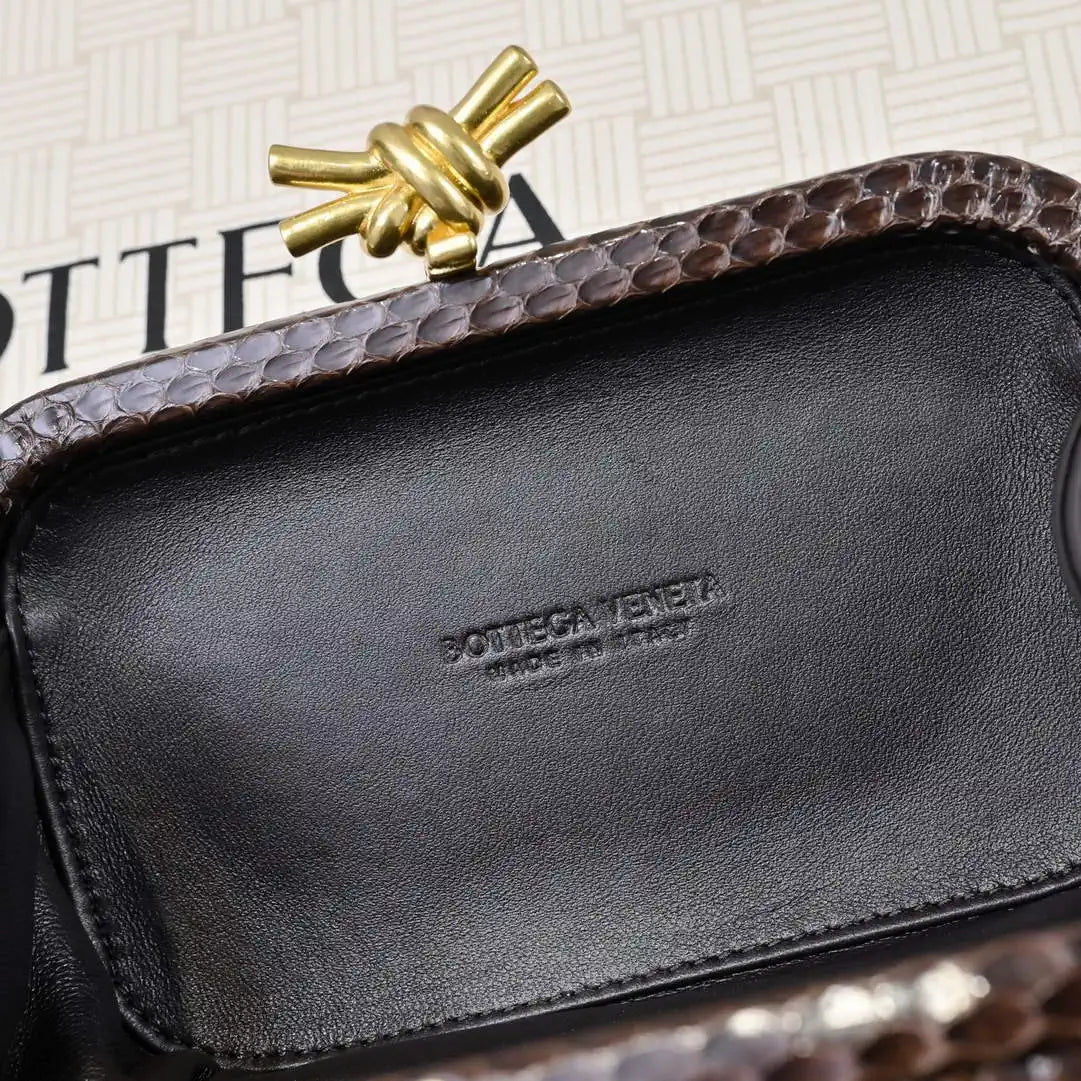 Bottega Veneta BV 717622V01D12929 Knot Snakeskin BV10135