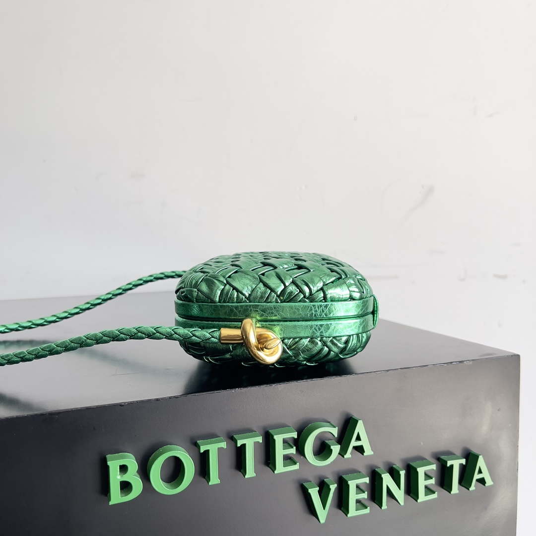 Bottega Veneta BV 717623 Knot Small Handbag With Strap BV10111
