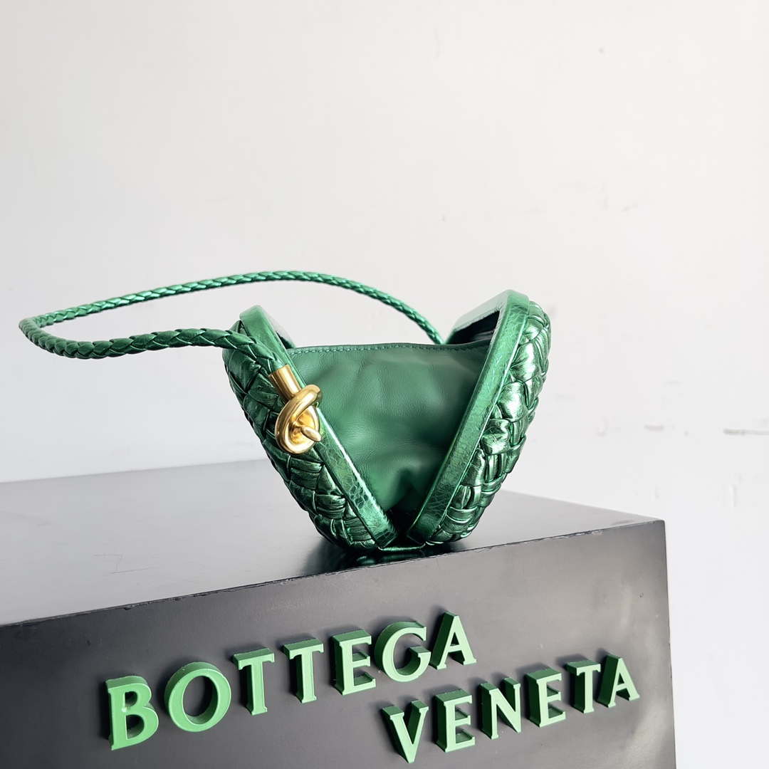Bottega Veneta BV 717623 Knot Small Handbag With Strap BV10111