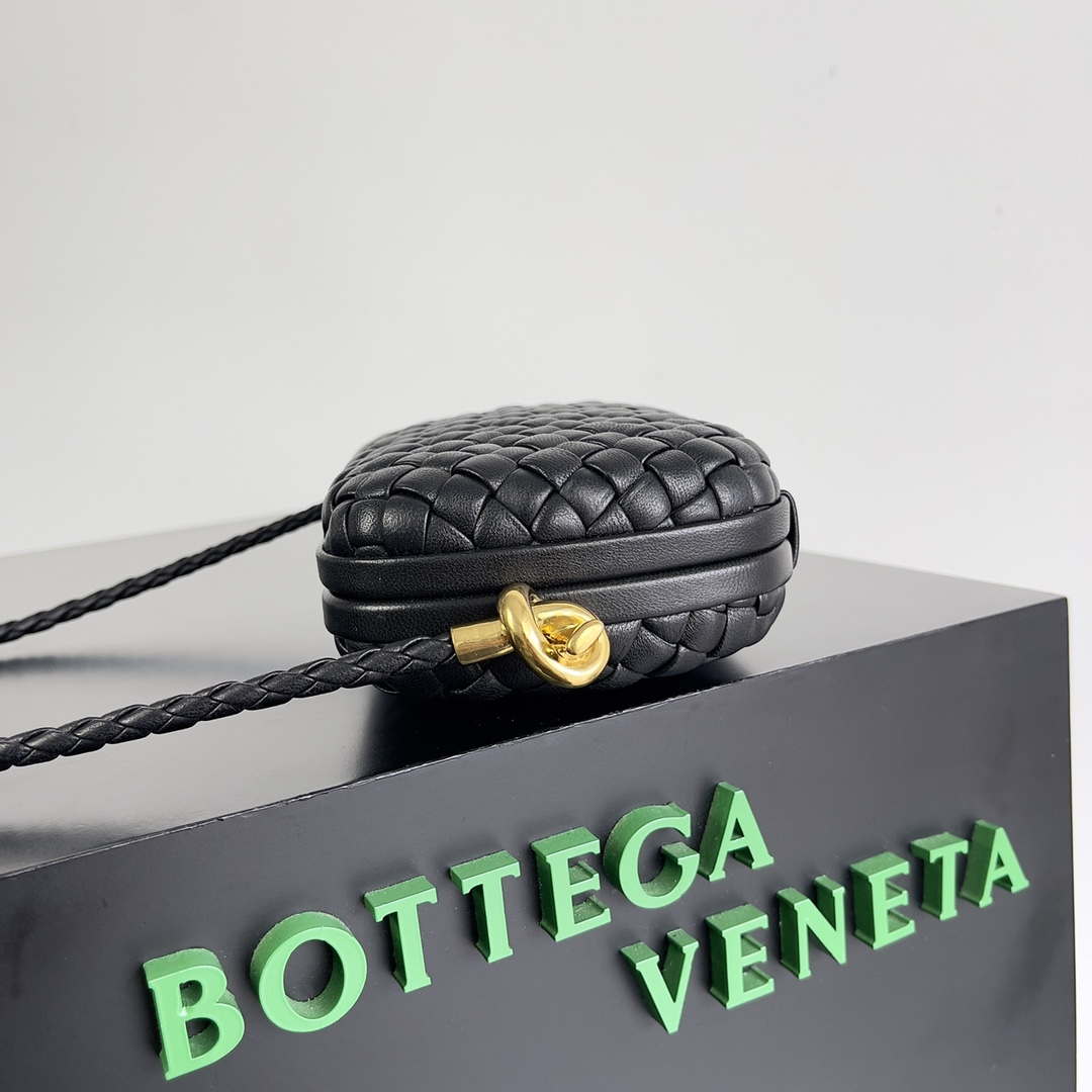 Bottega Veneta BV 717623 Knot Small Handbag With Strap BV10112
