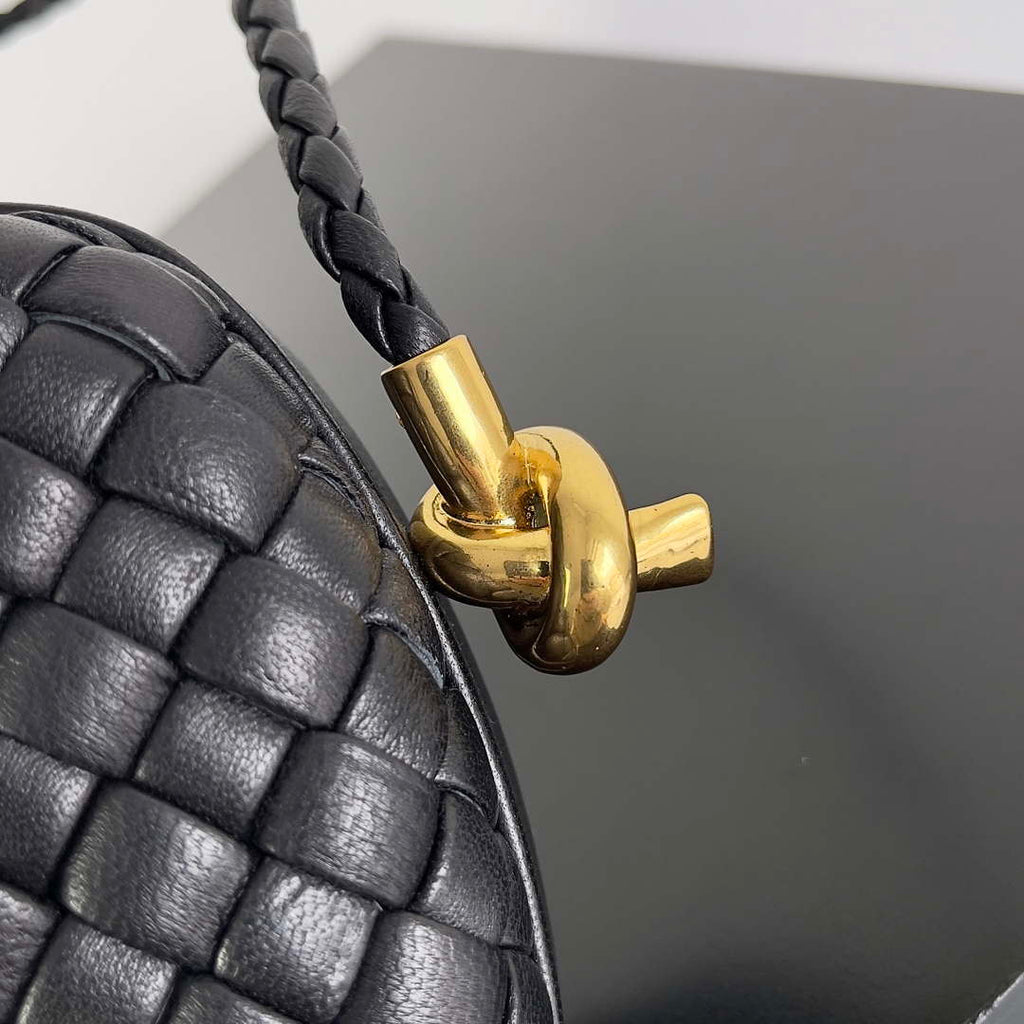 Bottega Veneta BV 717623 Knot Small Handbag With Strap BV10112