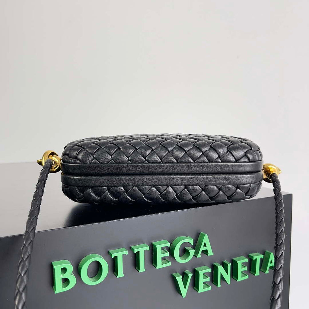 Bottega Veneta BV 717623 Knot Small Handbag With Strap BV10112