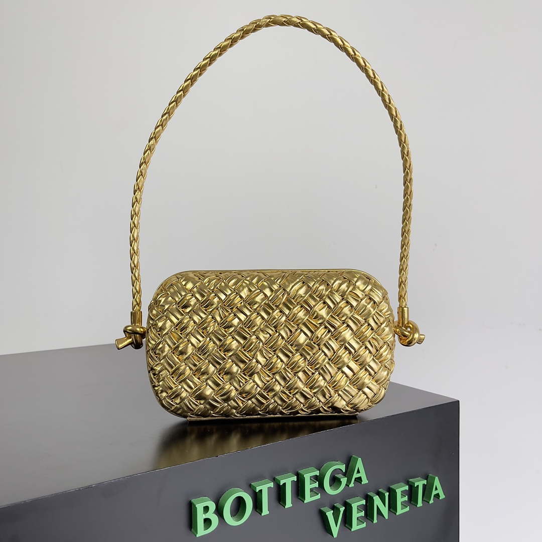 Bottega Veneta BV 717623 Knot Small Handbag With Strap BV10113