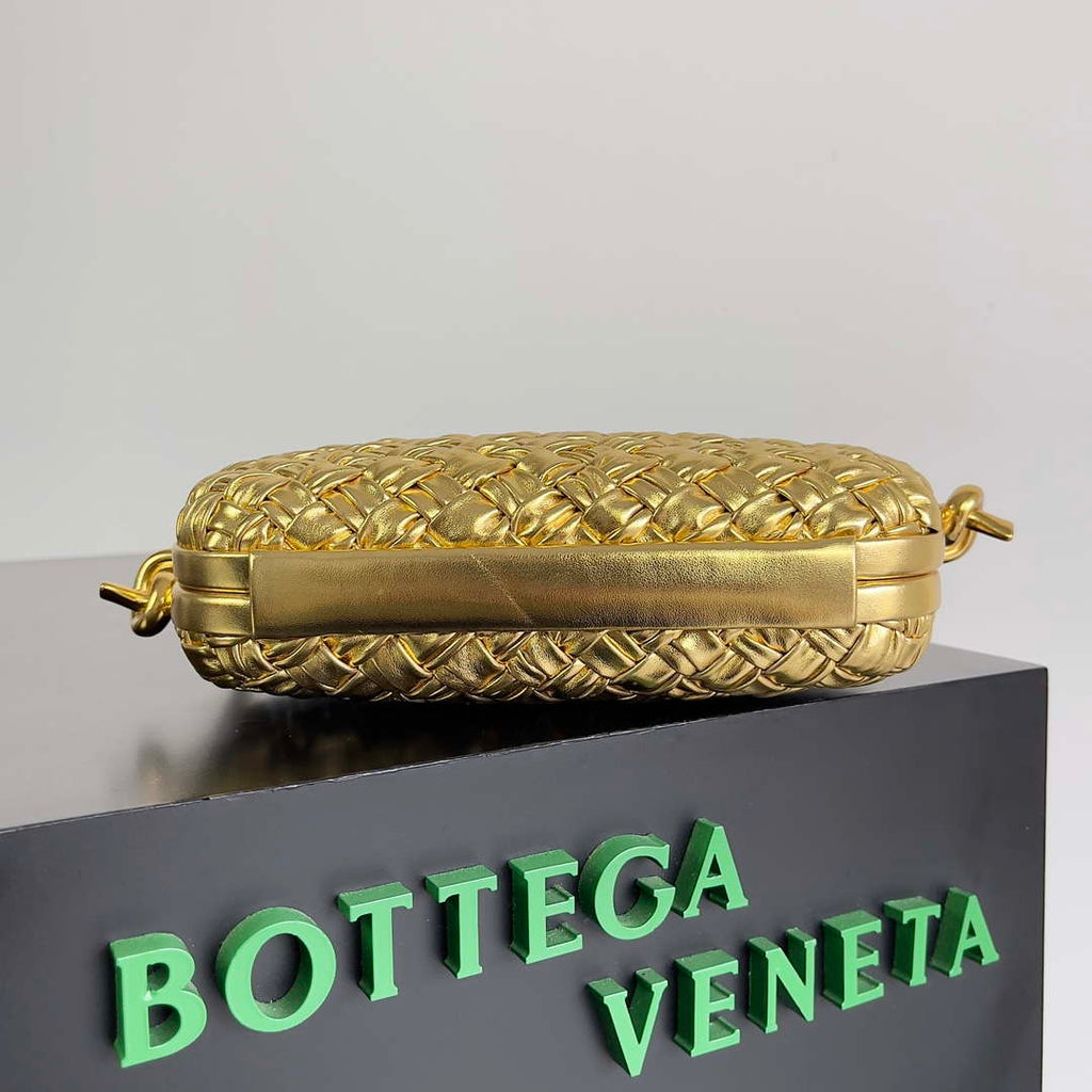 Bottega Veneta BV 717623 Knot Small Handbag With Strap BV10113