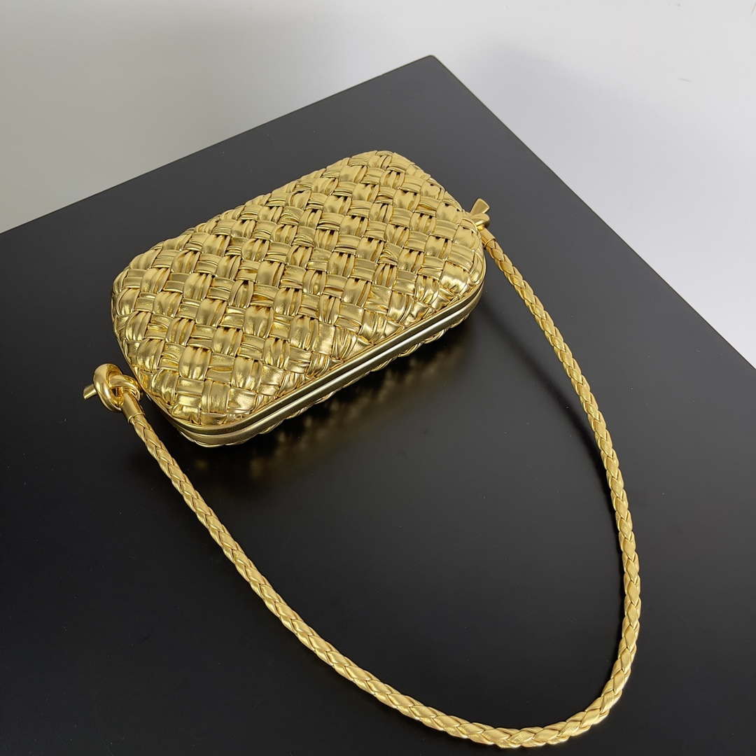Bottega Veneta BV 717623 Knot Small Handbag With Strap BV10113