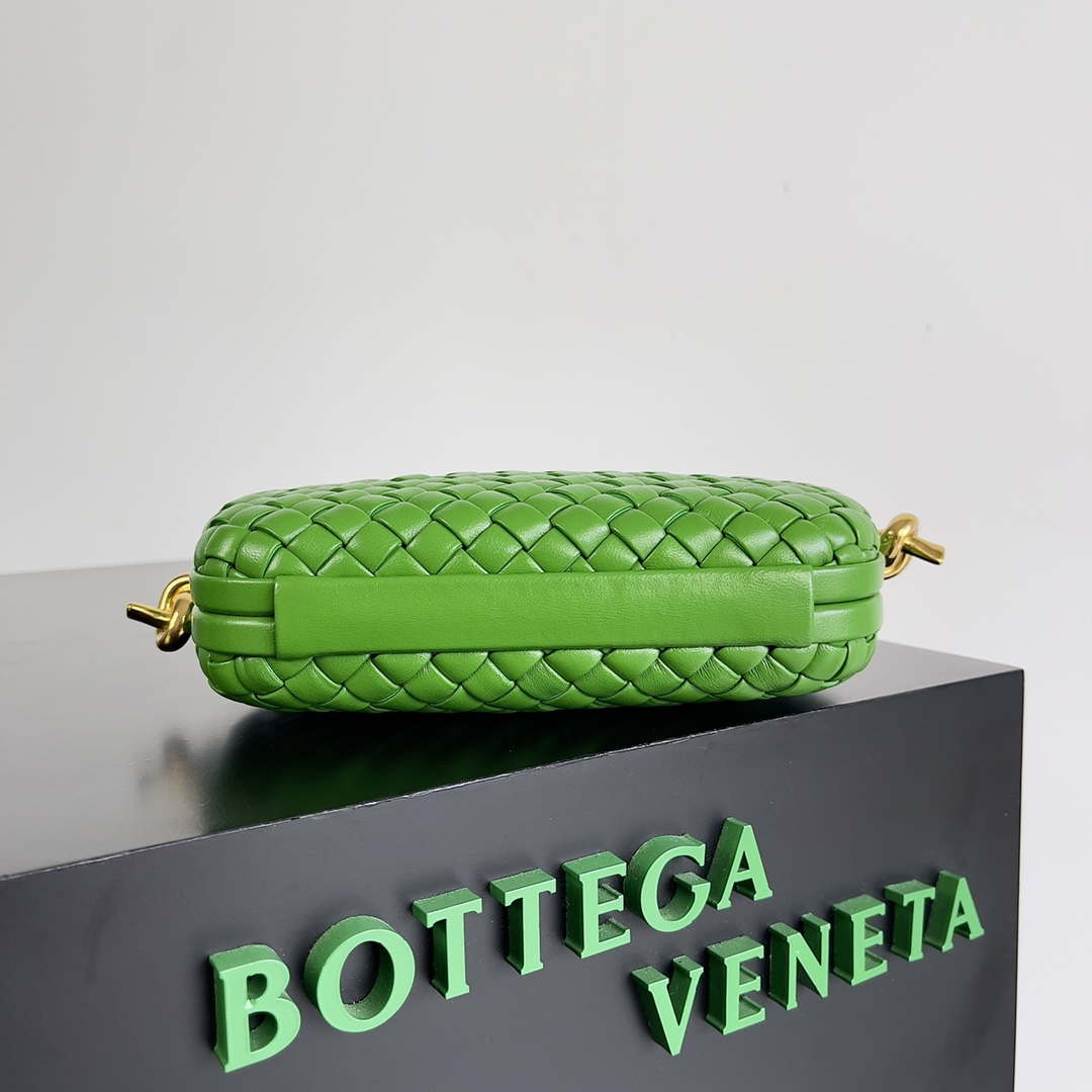 Bottega Veneta BV 717623 Knot Small Handbag With Strap BV10114