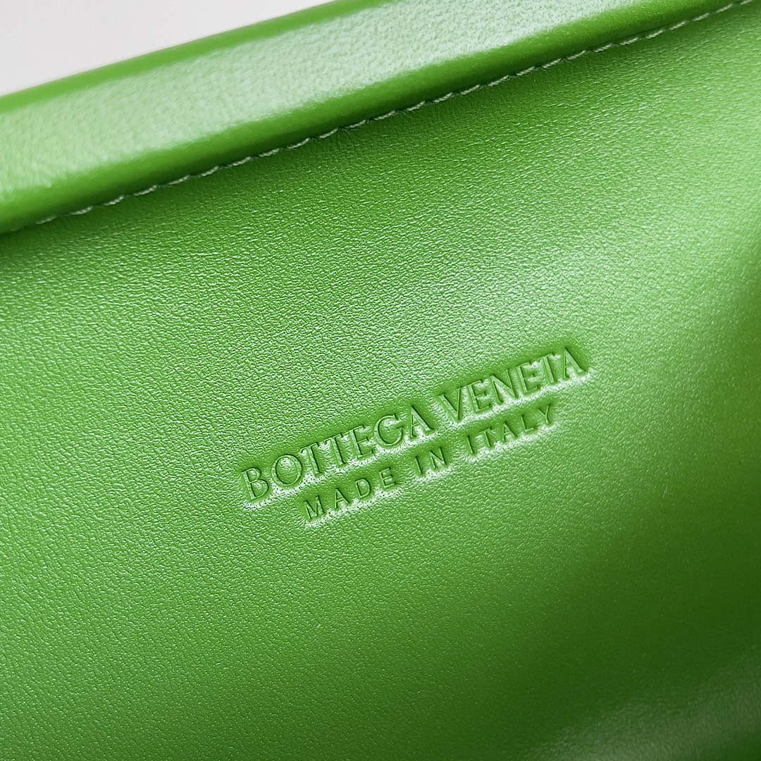Bottega Veneta BV 717623 Knot Small Handbag With Strap BV10114