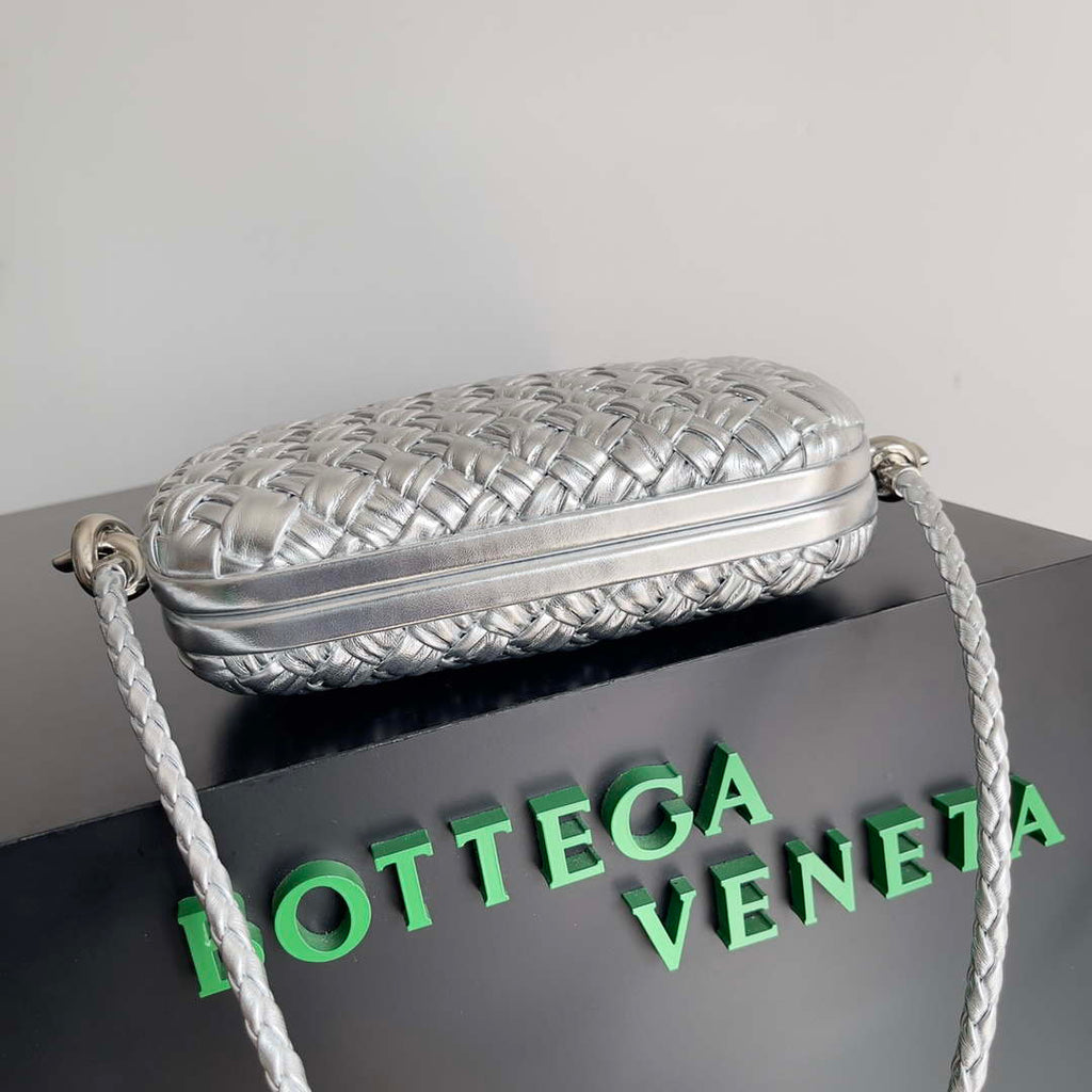 Bottega Veneta BV 717623 Knot Small Handbag With Strap BV10115