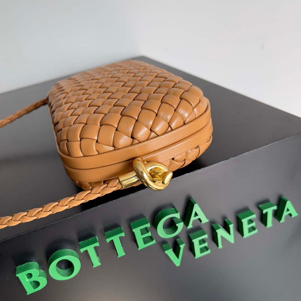 Bottega Veneta BV 717623 Knot Small Handbag With Strap BV10116