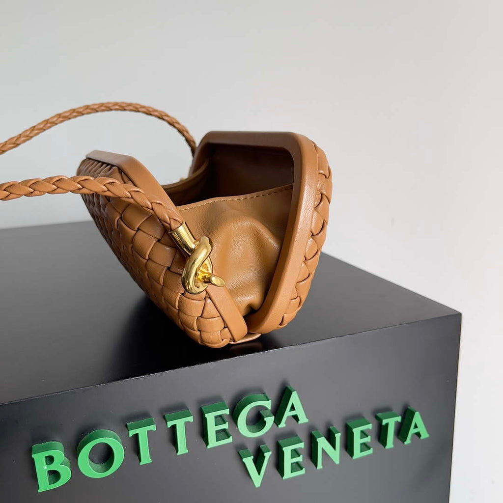 Bottega Veneta BV 717623 Knot Small Handbag With Strap BV10116