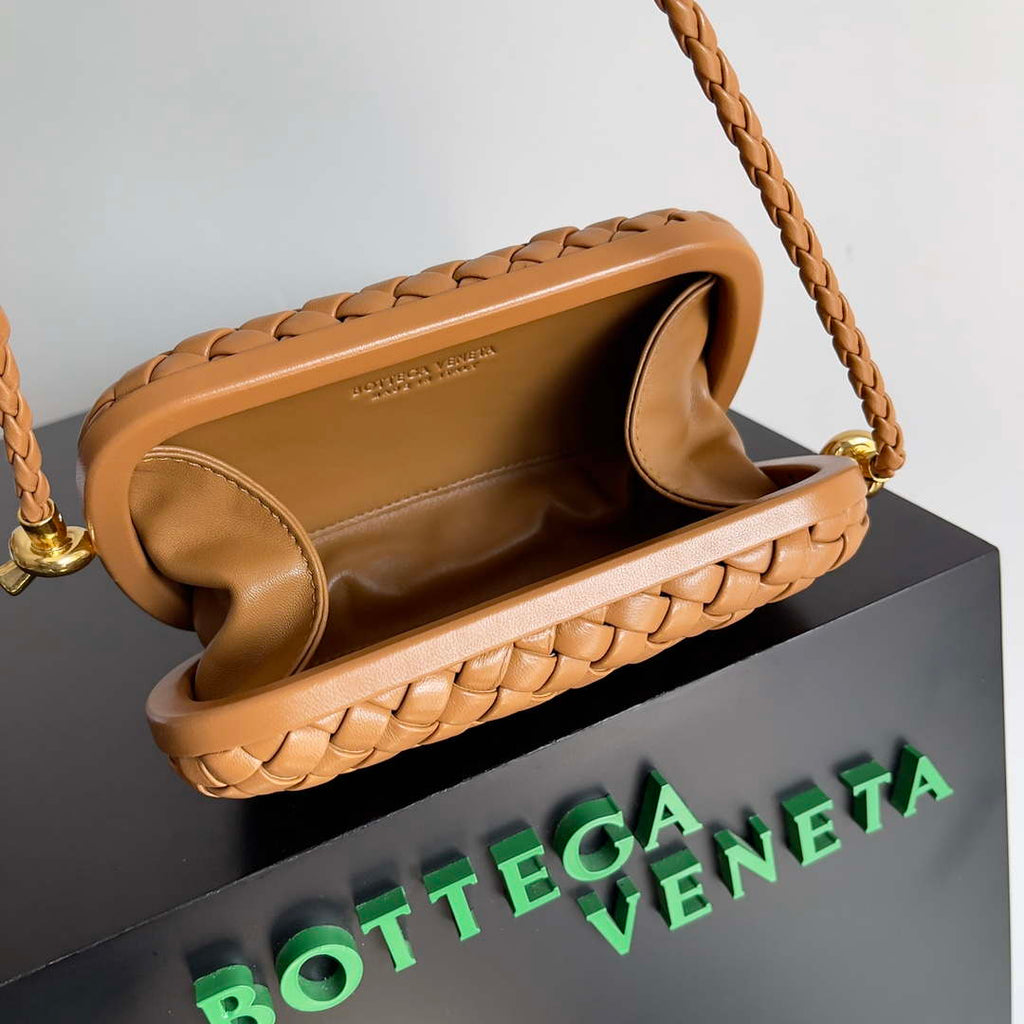 Bottega Veneta BV 717623 Knot Small Handbag With Strap BV10116