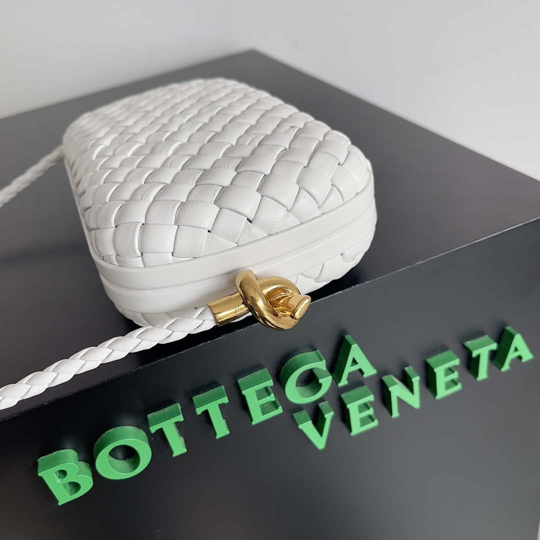 Bottega Veneta BV 717623 Knot Small Handbag With Strap BV10117
