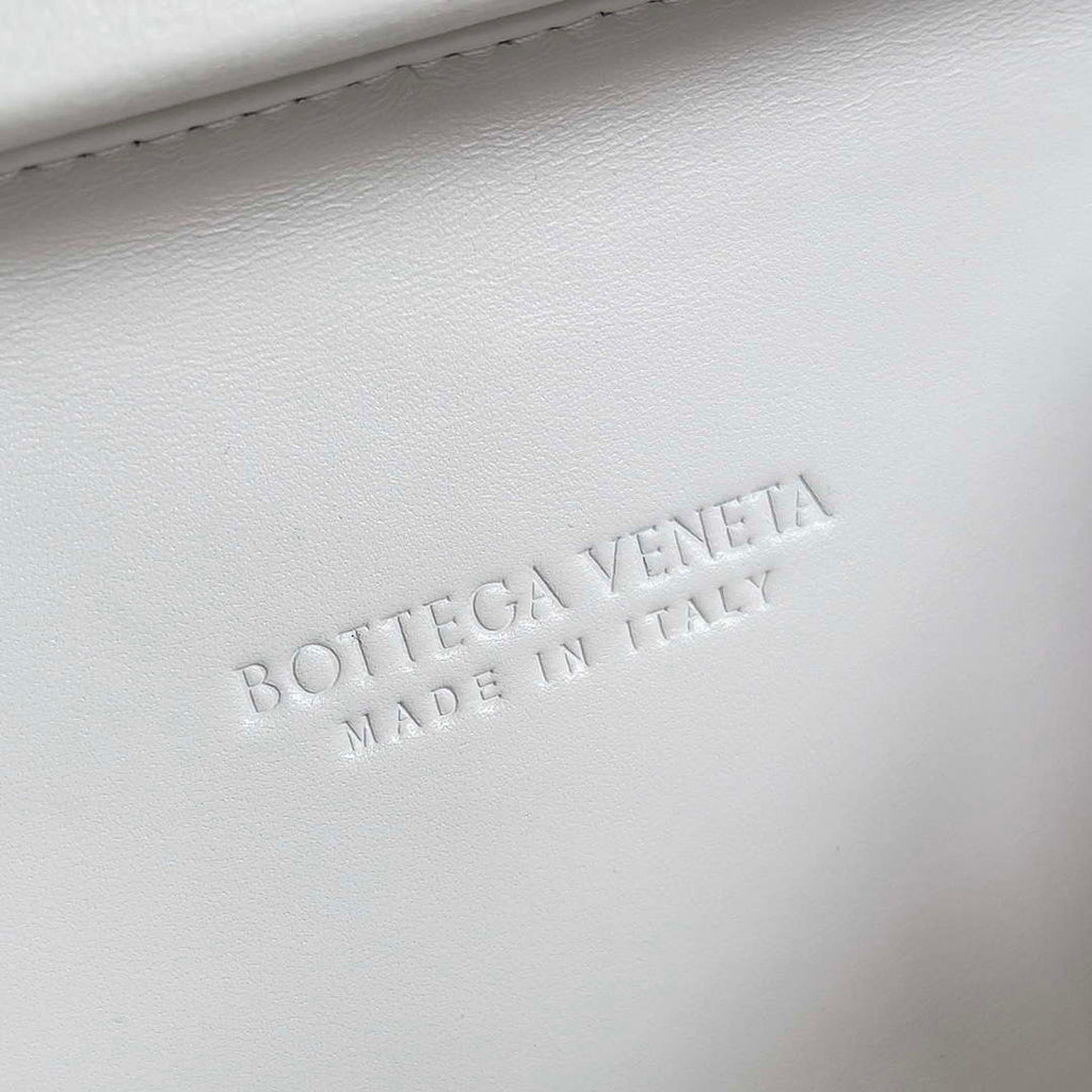 Bottega Veneta BV 717623 Knot Small Handbag With Strap BV10117