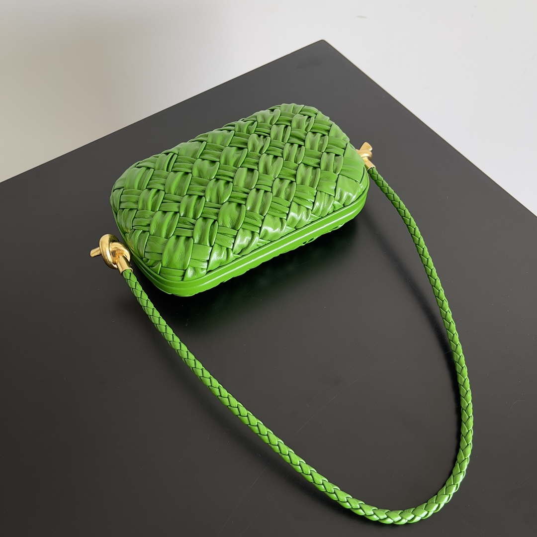 Bottega Veneta BV 717623 Knot Small Handbag With Strap BV10118
