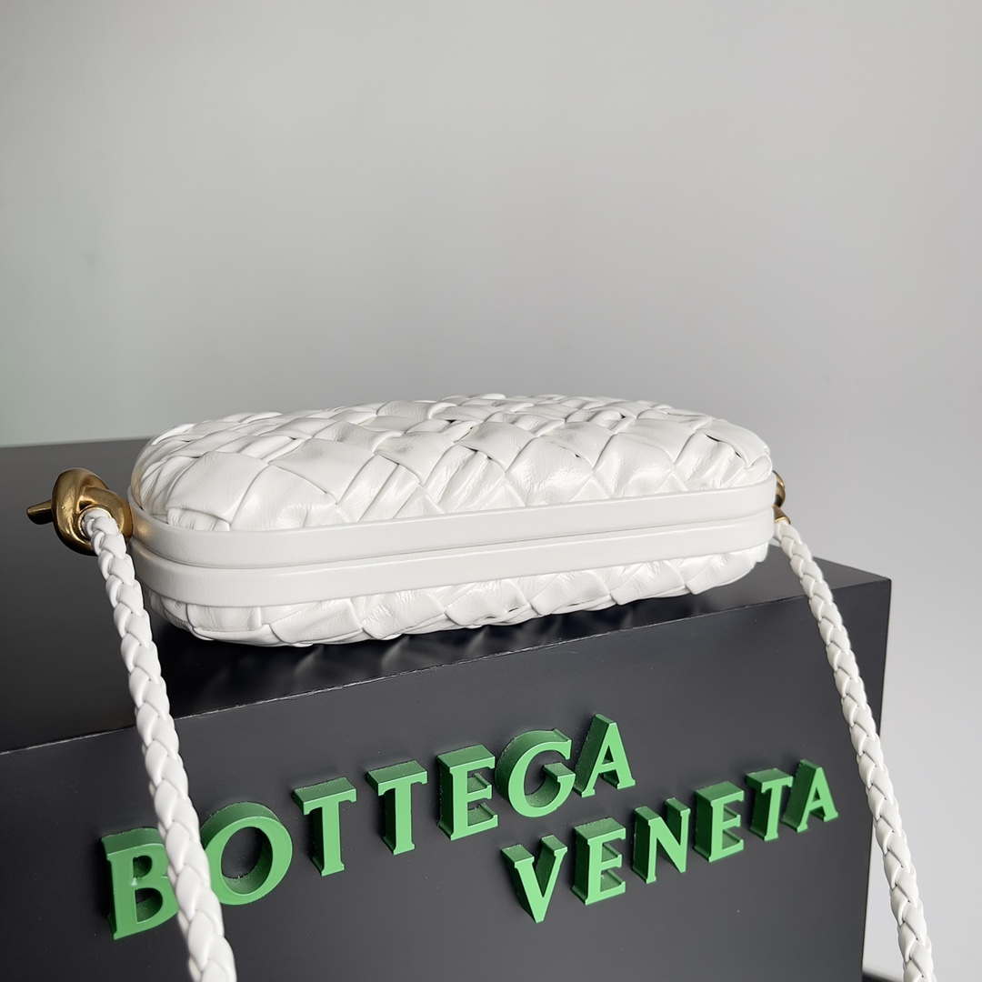 Bottega Veneta BV 717623 Knot Small Handbag With Strap BV10119