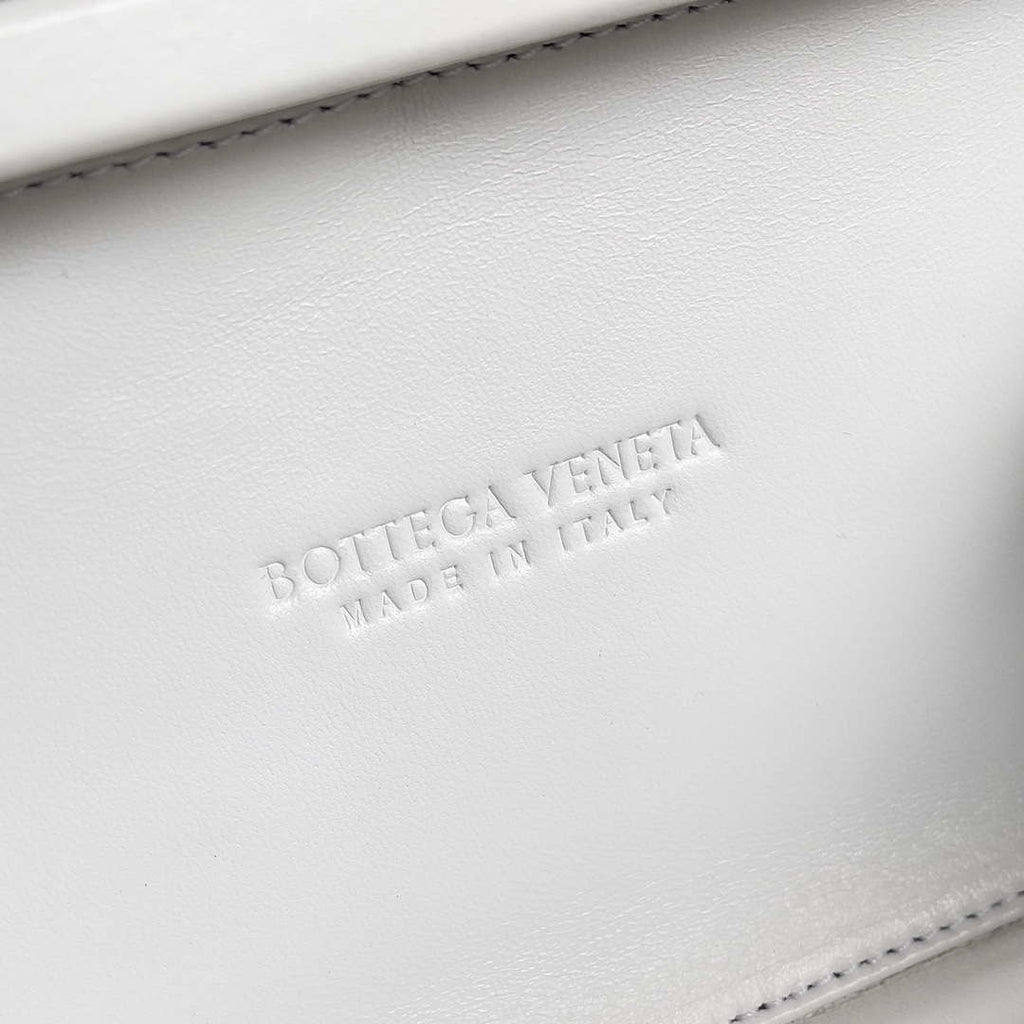 Bottega Veneta BV 717623 Knot Small Handbag With Strap BV10119